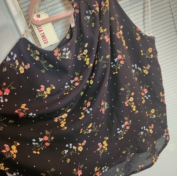 12 Halter type blouse with chain for collar around neck. 22" wide nwt - Picture 6 of 9